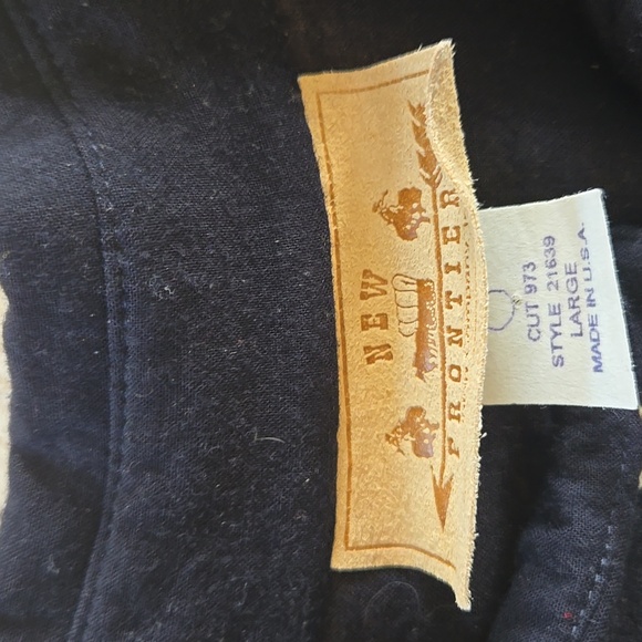 Frontier Clothing Company, Inc Women's Blazzer - Picture 6 of 9